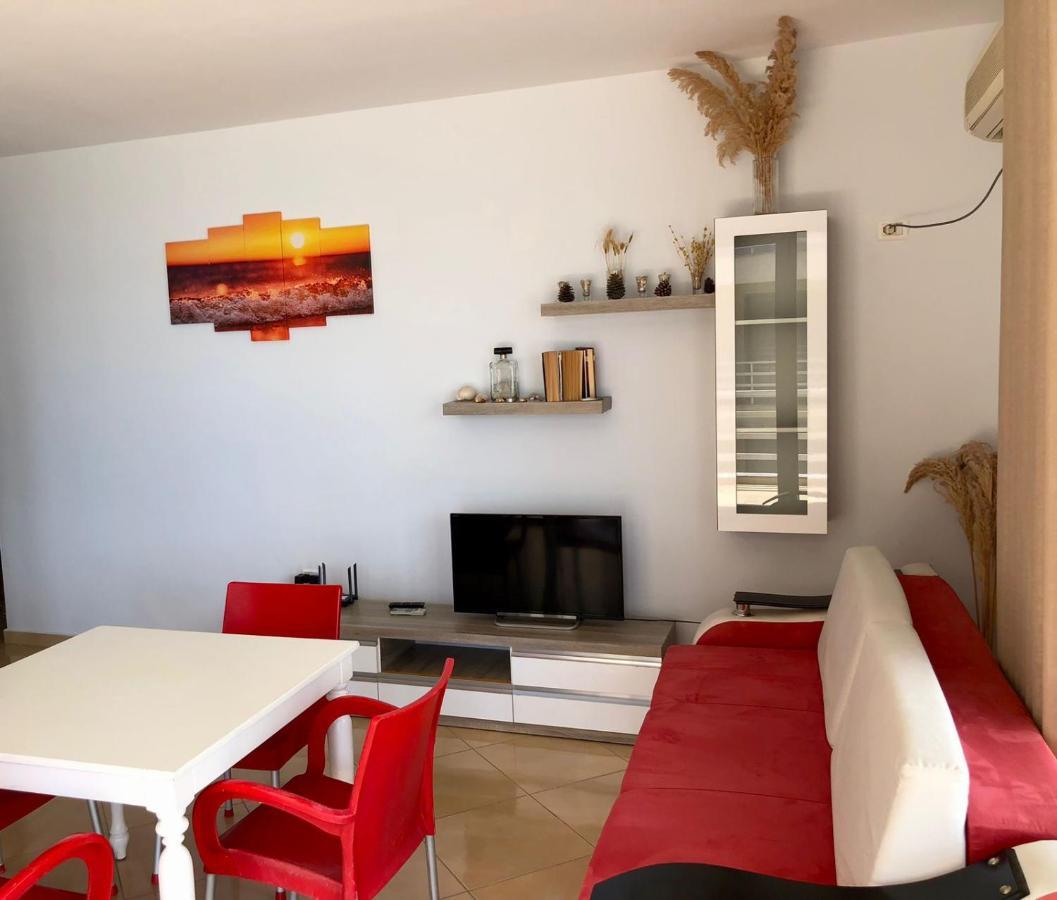 Apartament Vlore Apartment *