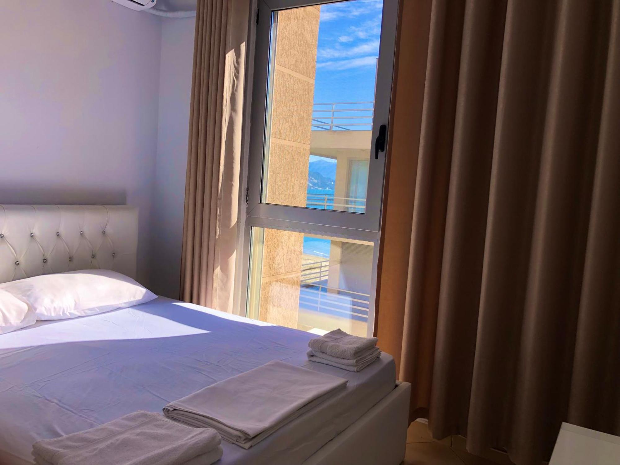 Apartament Vlore Apartment *